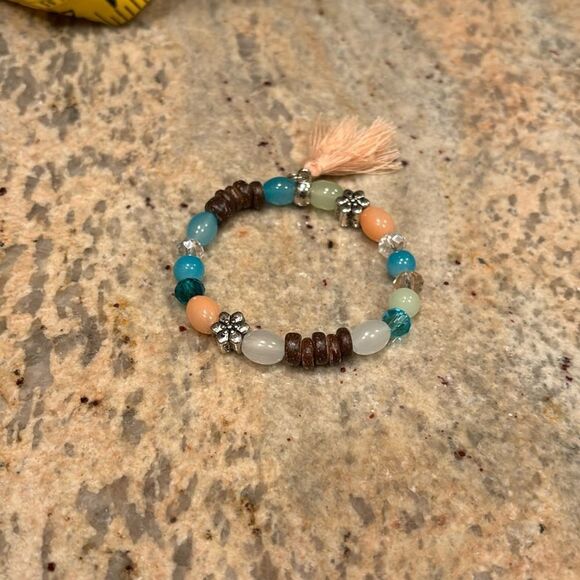 Handmade beaded bracelet - Picture 1 of 6